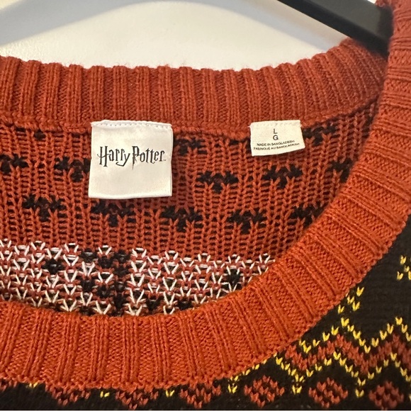 Harry Potter Gryffindor Pullover Knit Sweater Size Large Women’s - Picture 10 of 11